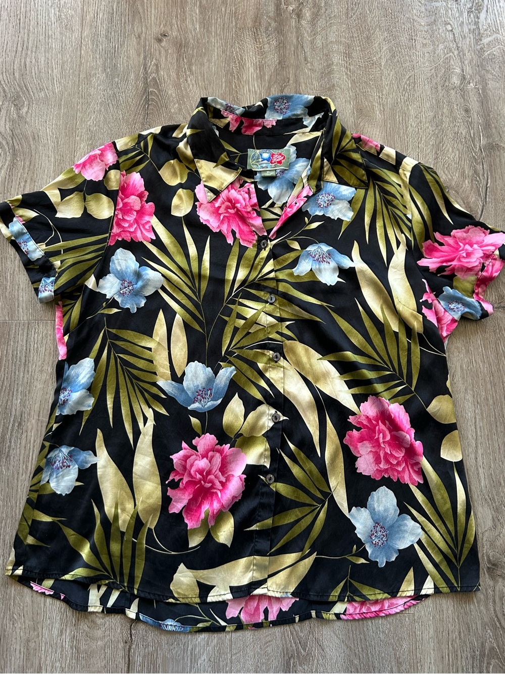 Vintage Hilo Hattie Silk Button Down Tropical Floral Hawaiian Shirt